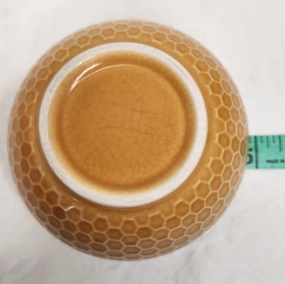 HoneyComb Bee Dessert Bowl Set - Picture 7 of 10